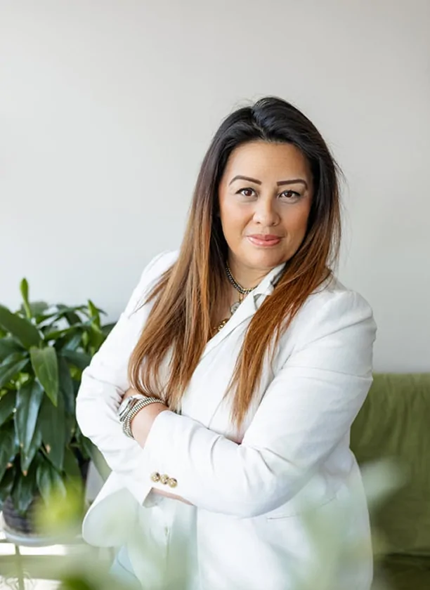 Dr Maria Escobar, DWS, LCSW, CDVP – Psychotherapist at AMBH
